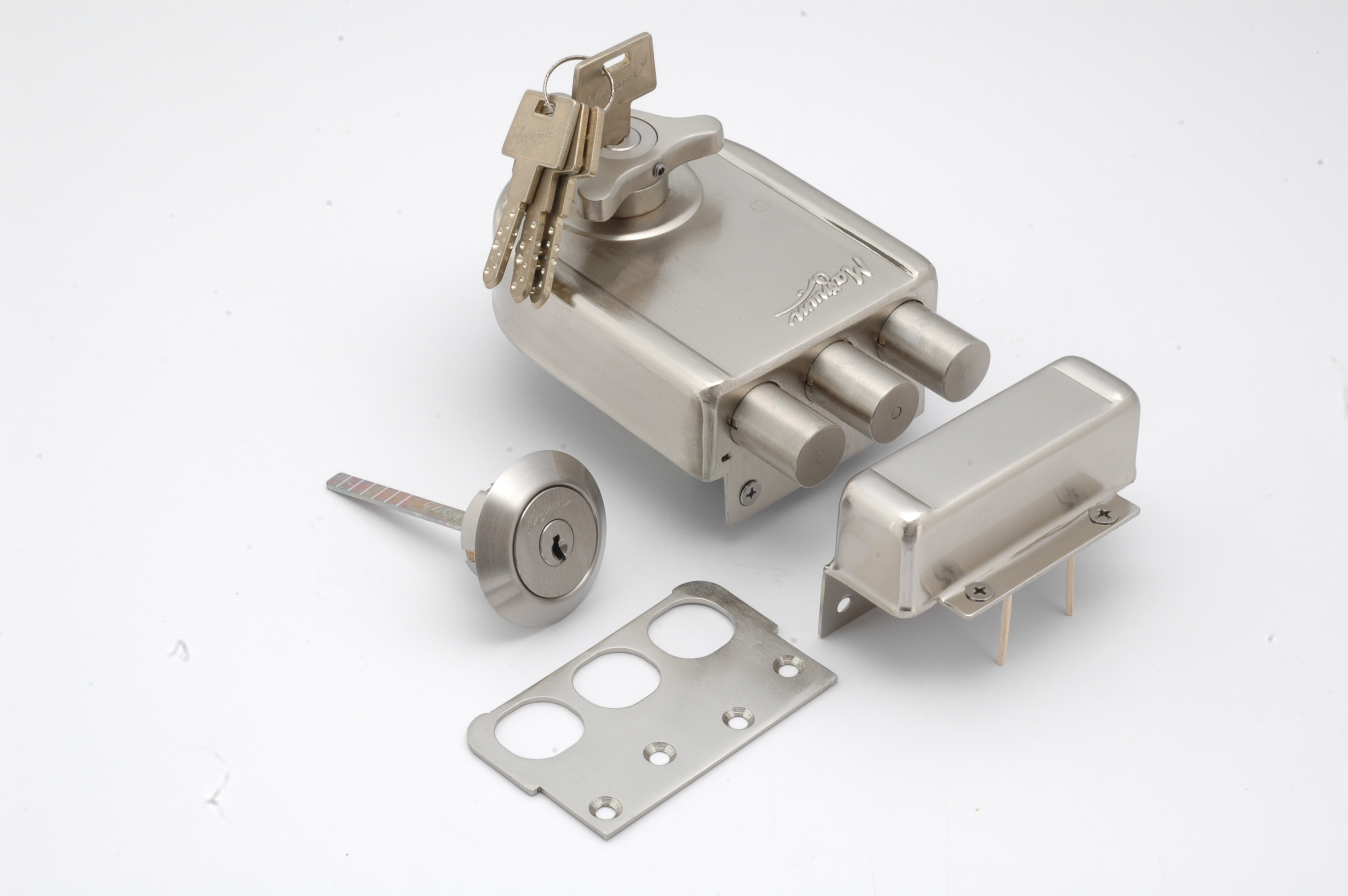 103TS TriShoot Bolt Lock Magnum