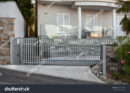 Cantilever Gates